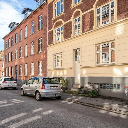 3 Person In C Århus